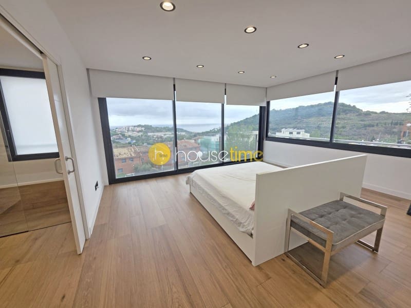 4 camera da letto Villetta Bifamiliare in vendita in Tiana con piscina garage - 1.250.000 € (Rif: 10161471)