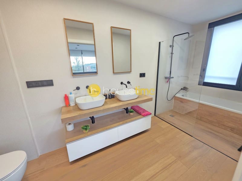 4 camera da letto Villetta Bifamiliare in vendita in Tiana con piscina garage - 1.250.000 € (Rif: 10161471)