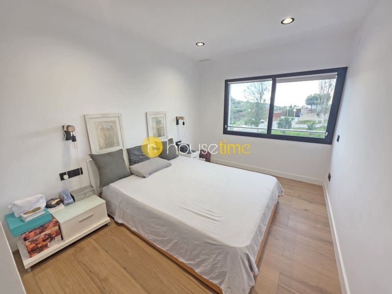 4 camera da letto Villetta Bifamiliare in vendita in Tiana con piscina garage - 1.250.000 € (Rif: 10161471)