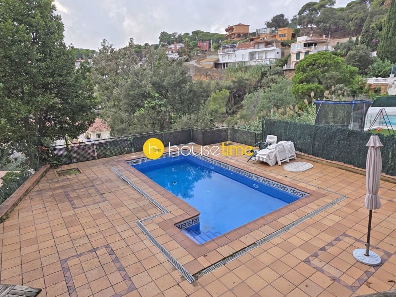 5 sypialnia Willa na sprzedaż w Lloret de Mar z basenem garażem - 685 000 € (Ref: 10171452)