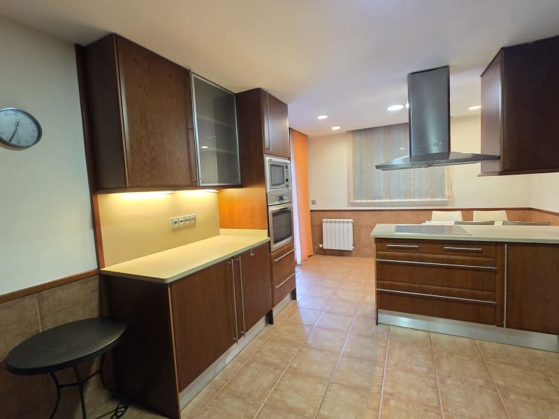 5 sypialnia Willa na sprzedaż w Lloret de Mar z basenem garażem - 685 000 € (Ref: 10171452)
