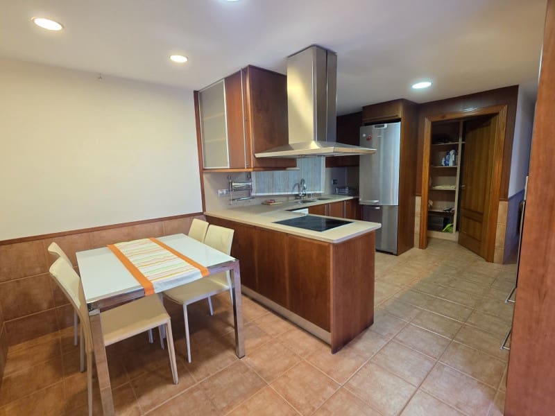 5 sypialnia Willa na sprzedaż w Lloret de Mar z basenem garażem - 685 000 € (Ref: 10171452)