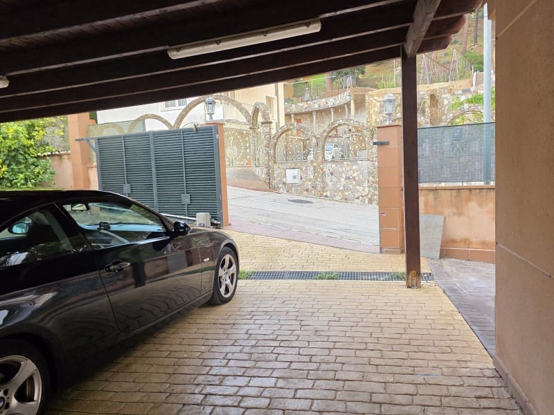 5 sypialnia Willa na sprzedaż w Lloret de Mar z basenem garażem - 685 000 € (Ref: 10171452)
