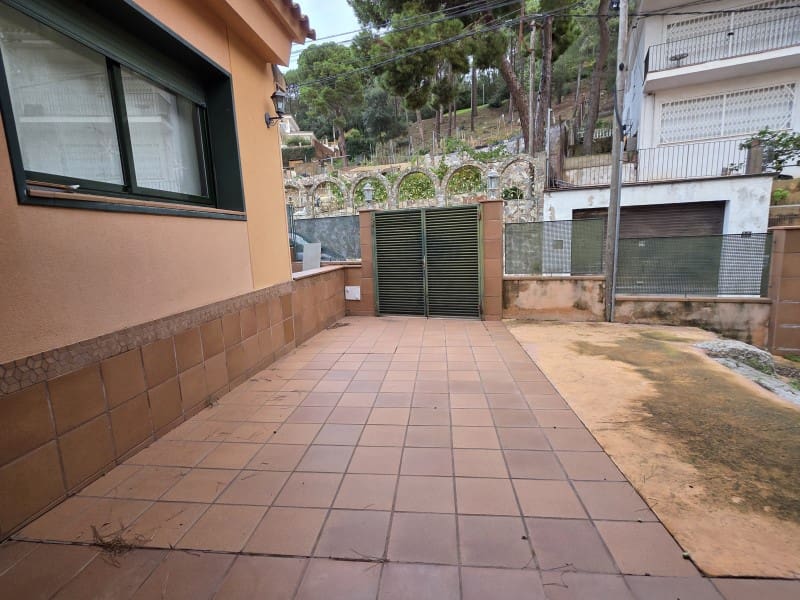 5 sypialnia Willa na sprzedaż w Lloret de Mar z basenem garażem - 685 000 € (Ref: 10171452)