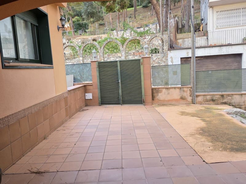 5 sypialnia Willa na sprzedaż w Lloret de Mar z basenem garażem - 685 000 € (Ref: 10171452)