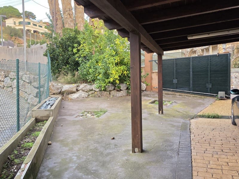 5 sypialnia Willa na sprzedaż w Lloret de Mar z basenem garażem - 685 000 € (Ref: 10171452)