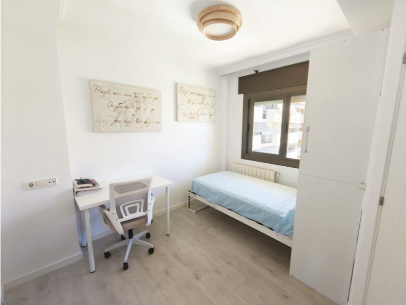 Apartamento de 4 habitaciones en Vilassar de Mar en alquiler con piscina garaje - 1.800 € (Ref: 10173732)