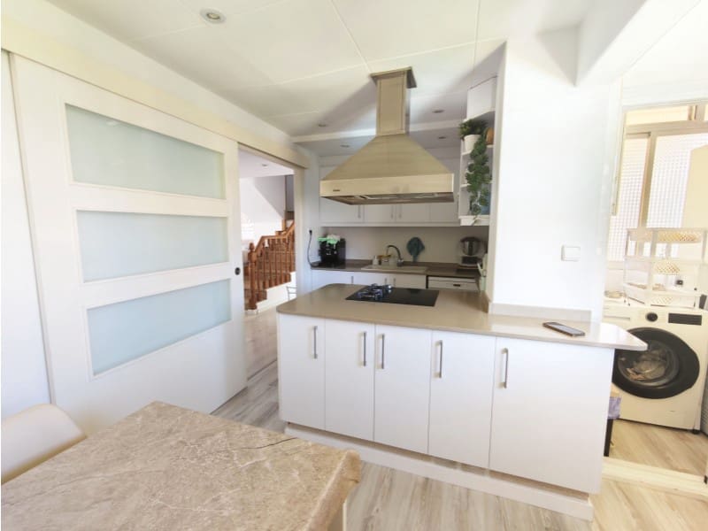 Apartamento de 4 habitaciones en Vilassar de Mar en alquiler con piscina garaje - 1.800 € (Ref: 10173732)