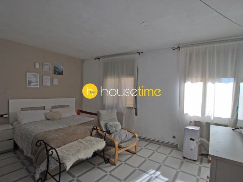 5 chambre Maison de Ville à vendre à Canet de Mar avec garage - 399 000 € (Ref: 9458625)