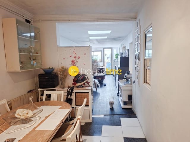 5 chambre Maison de Ville à vendre à Canet de Mar avec garage - 399 000 € (Ref: 9458625)