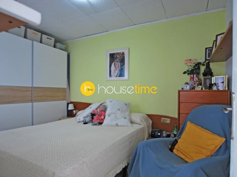 5 chambre Maison de Ville à vendre à Canet de Mar avec garage - 399 000 € (Ref: 9458625)