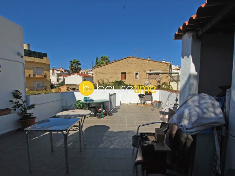 5 chambre Maison de Ville à vendre à Canet de Mar avec garage - 399 000 € (Ref: 9458625)