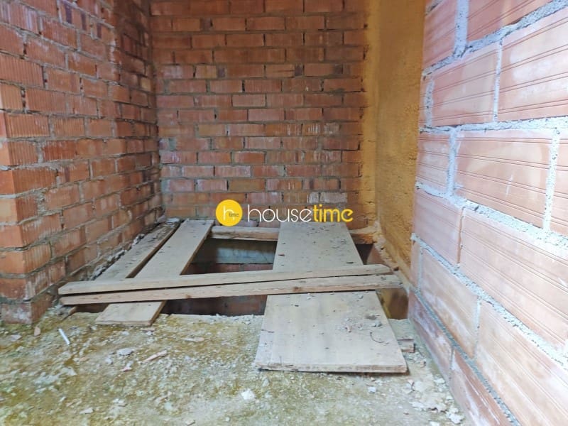 Chalet de 4 habitaciones en Alella en venta con garaje - 475.000 € (Ref: 9458626)