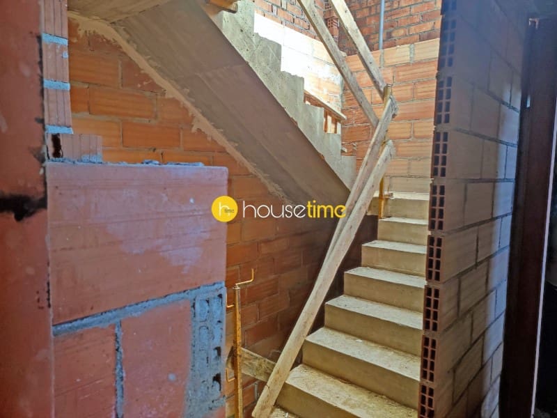 Chalet de 4 habitaciones en Alella en venta con garaje - 475.000 € (Ref: 9458626)