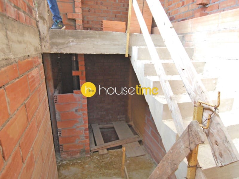 Chalet de 4 habitaciones en Alella en venta con garaje - 475.000 € (Ref: 9458626)