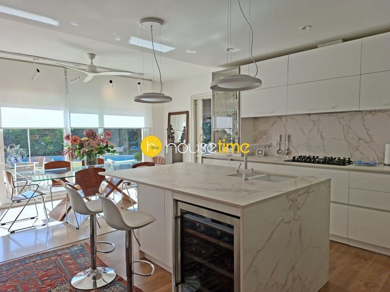 Chalet de 7 habitaciones en El Masnou en venta con garaje - 1.800.000 € (Ref: 9458628)