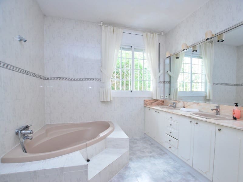 5 quarto Moradia para venda em Cabrils com garagem - 940 000 € (Ref: 9458629)