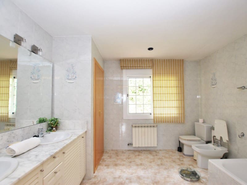 5 quarto Moradia para venda em Cabrils com garagem - 940 000 € (Ref: 9458629)