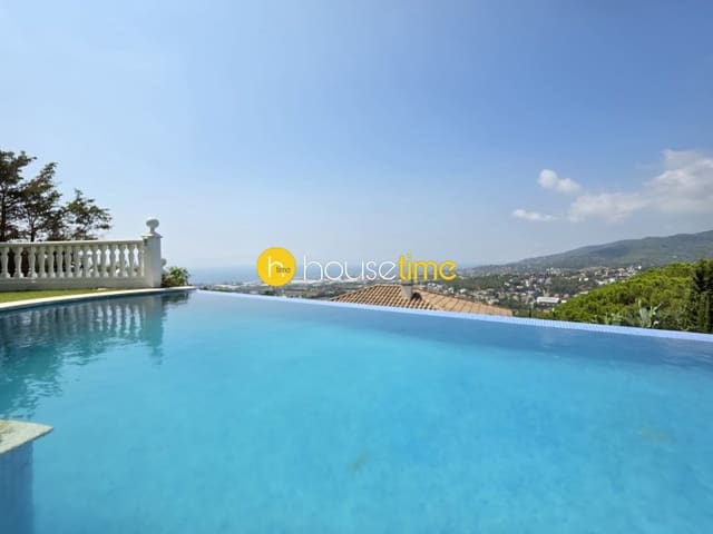5 bedroom Villa for sale in Cabrils with garage - € 890,000 (Ref: 9458629)