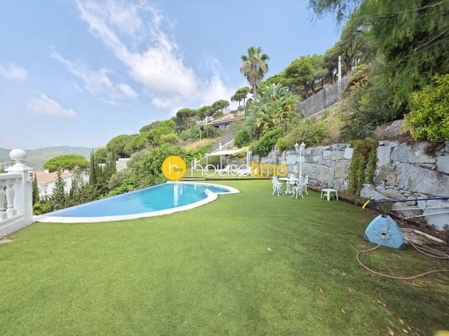 5 bedroom Villa for sale in Cabrils with garage - € 890,000 (Ref: 9458629)