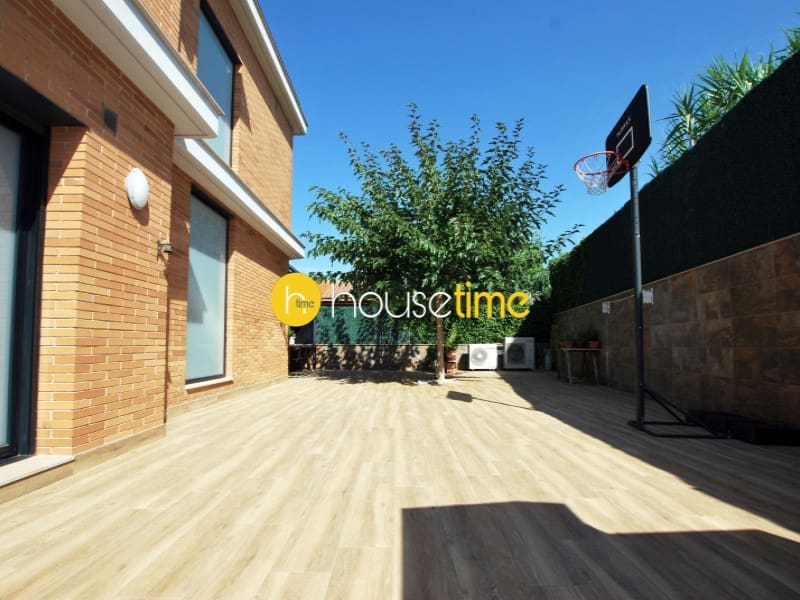 5 makuuhuone Huvila myytävänä paikassa Cabrera de Mar mukana 
autotalli - 1 460 000 € (Ref: 9458631)