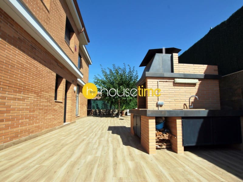 5 makuuhuone Huvila myytävänä paikassa Cabrera de Mar mukana 
autotalli - 1 460 000 € (Ref: 9458631)