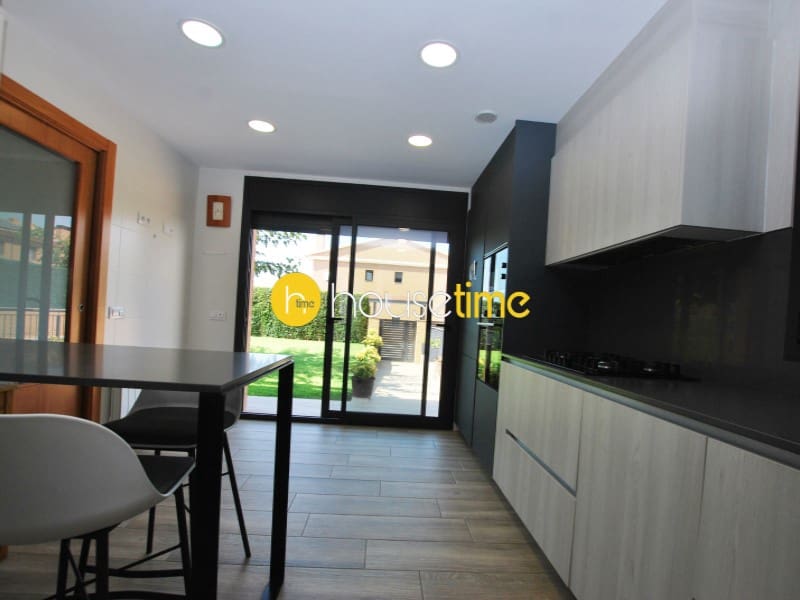 5 makuuhuone Huvila myytävänä paikassa Cabrera de Mar mukana 
autotalli - 1 460 000 € (Ref: 9458631)