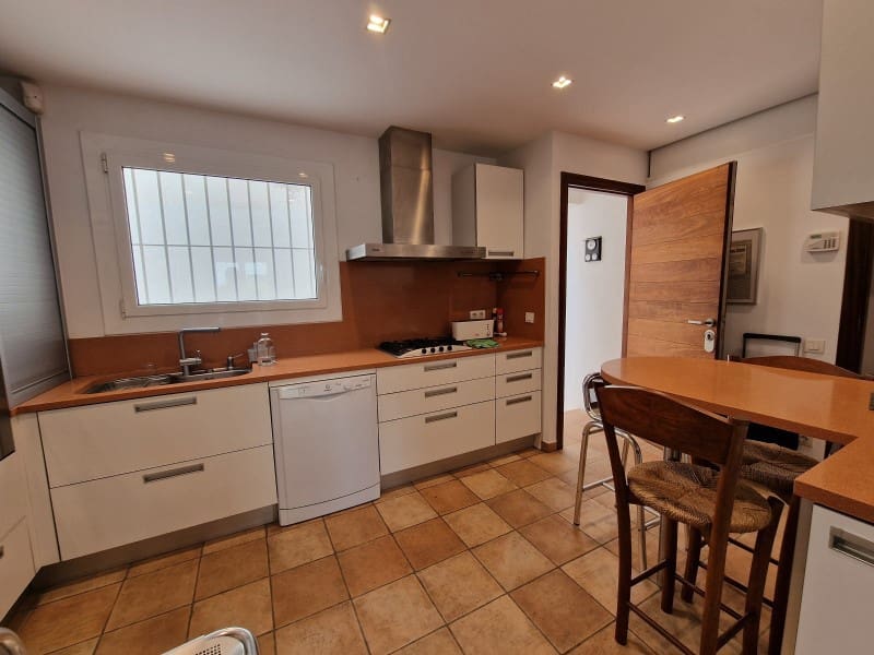 6 bedroom Villa for sale in Vilassar de Mar - € 825,000 (Ref: 9458633)