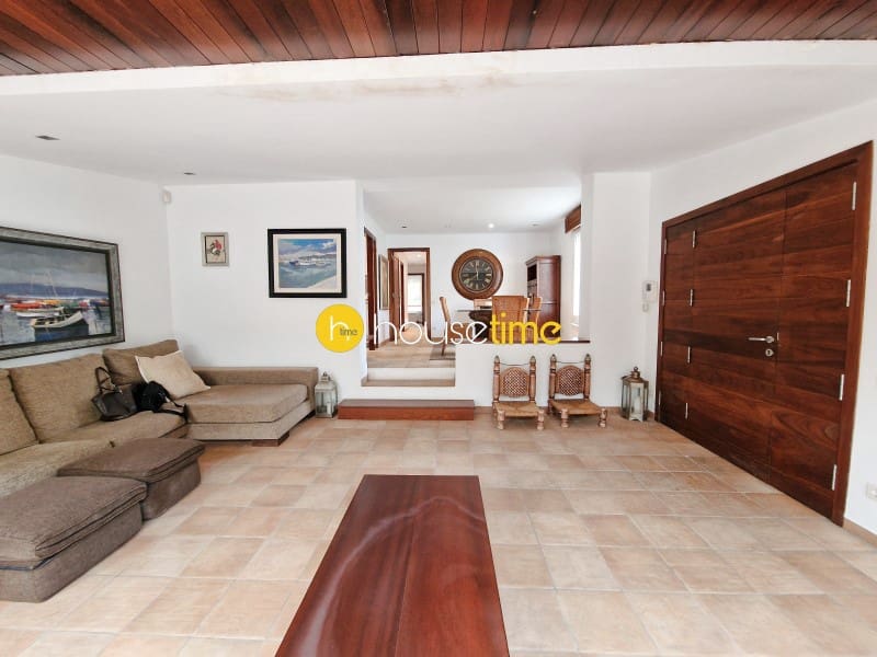 6 bedroom Villa for sale in Vilassar de Mar - € 825,000 (Ref: 9458633)