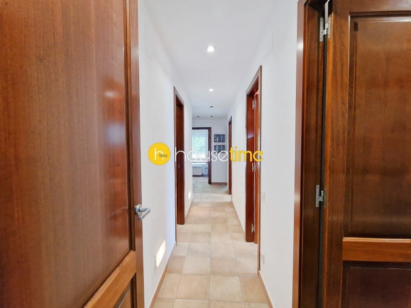 6 bedroom Villa for sale in Vilassar de Mar - € 825,000 (Ref: 9458633)