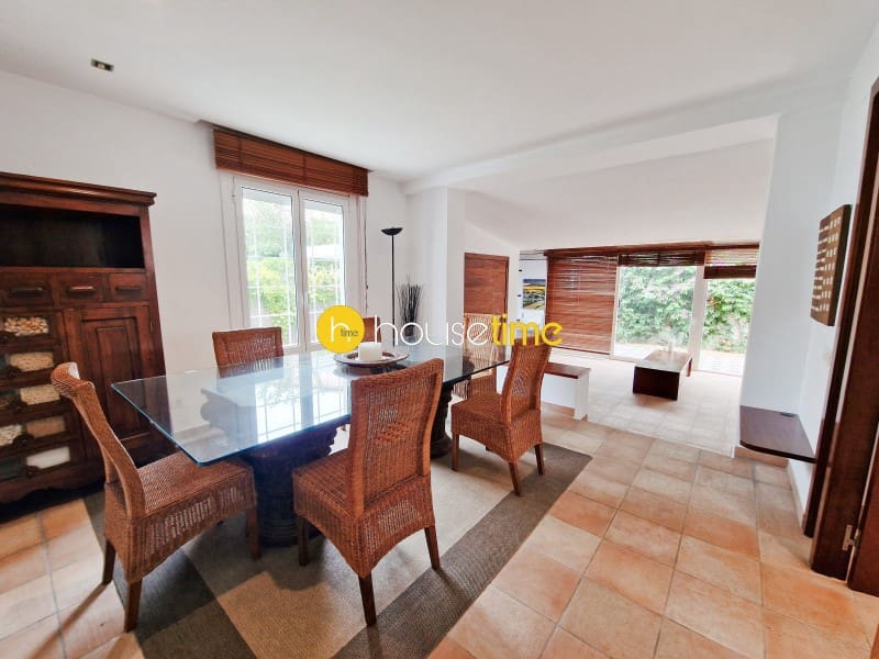 6 bedroom Villa for sale in Vilassar de Mar - € 825,000 (Ref: 9458633)