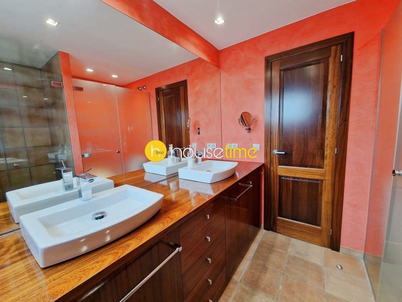 6 bedroom Villa for sale in Vilassar de Mar - € 825,000 (Ref: 9458633)