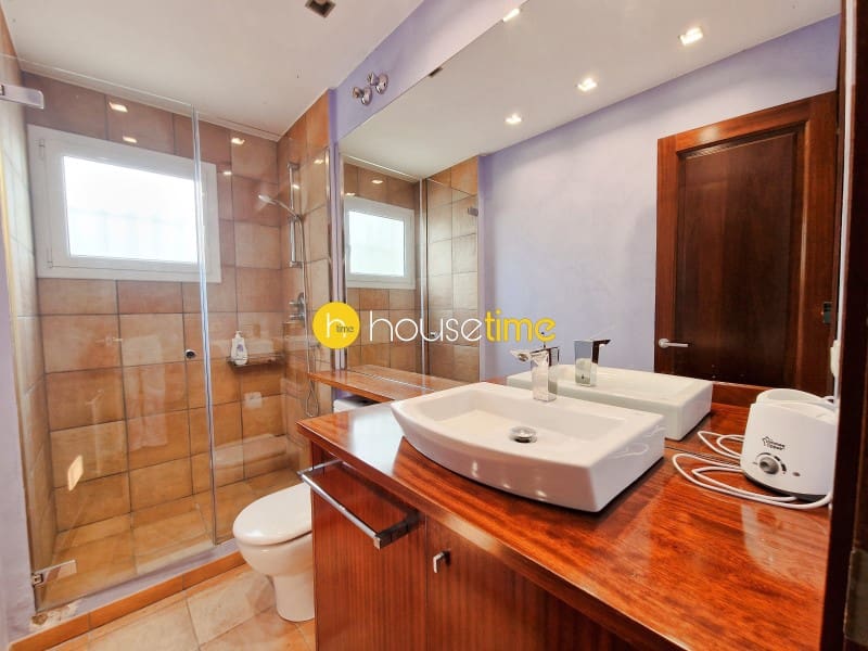 6 bedroom Villa for sale in Vilassar de Mar - € 825,000 (Ref: 9458633)