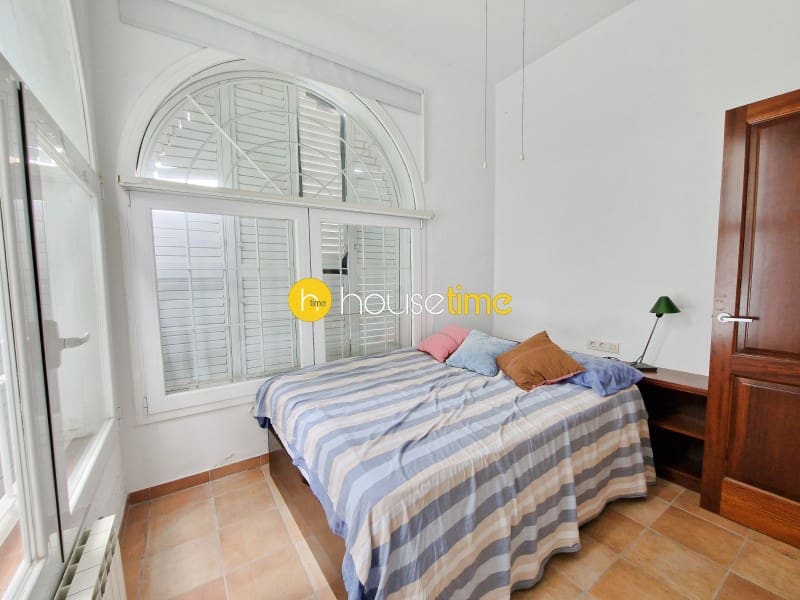 6 bedroom Villa for sale in Vilassar de Mar - € 825,000 (Ref: 9458633)