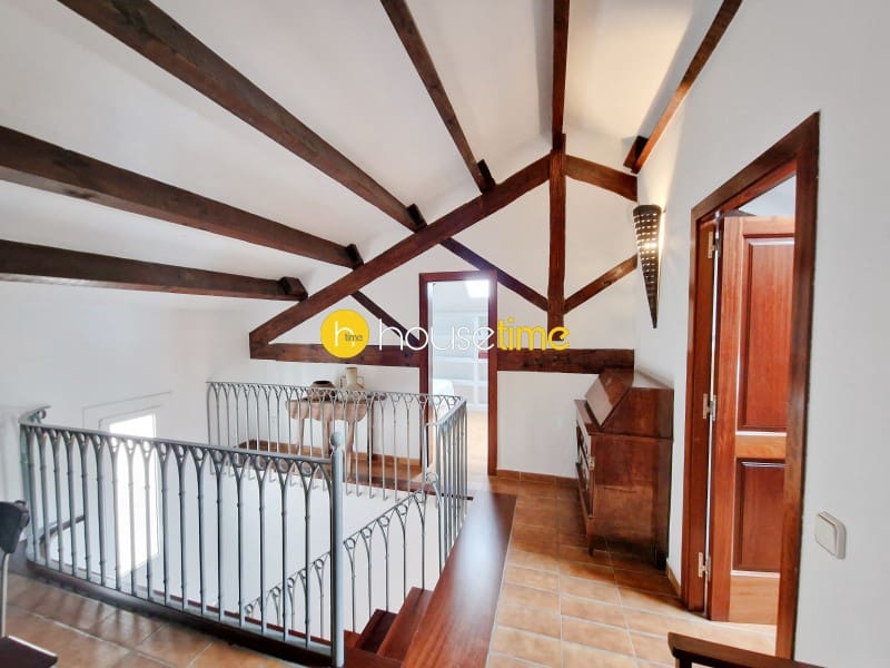 6 bedroom Villa for sale in Vilassar de Mar - € 825,000 (Ref: 9458633)