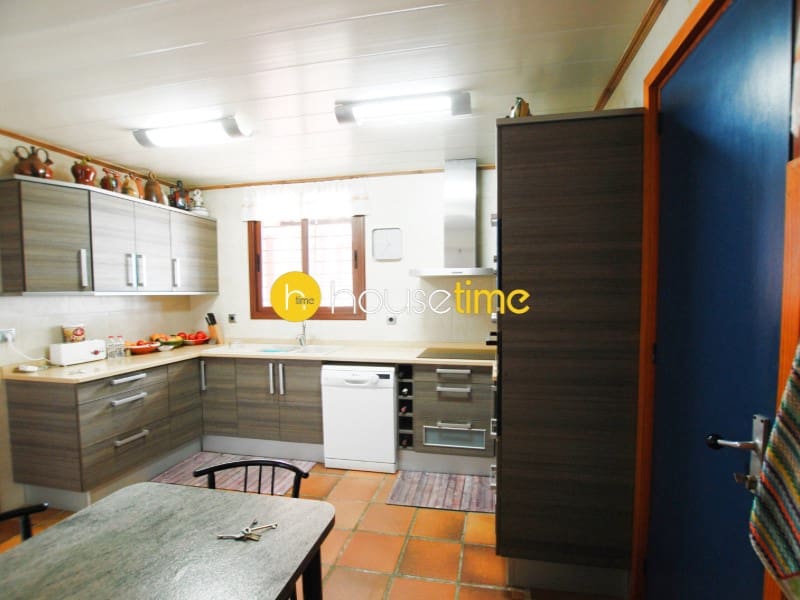 4 sovrum Villa till salu i Mataro - 820 000 € (Ref: 9458635)