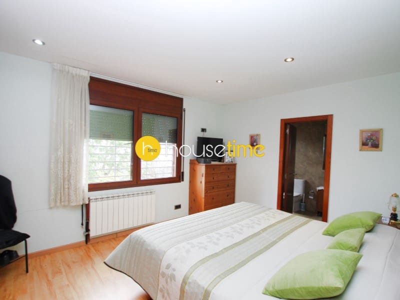 4 sovrum Villa till salu i Mataro - 820 000 € (Ref: 9458635)