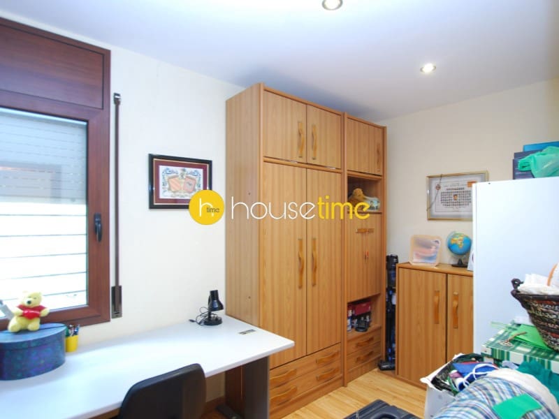 4 sovrum Villa till salu i Mataro - 820 000 € (Ref: 9458635)