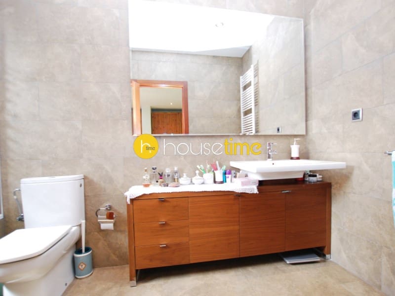 4 sovrum Villa till salu i Mataro - 820 000 € (Ref: 9458635)