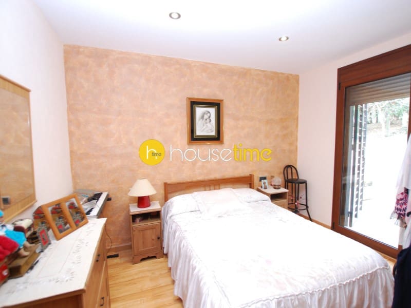 4 sovrum Villa till salu i Mataro - 820 000 € (Ref: 9458635)