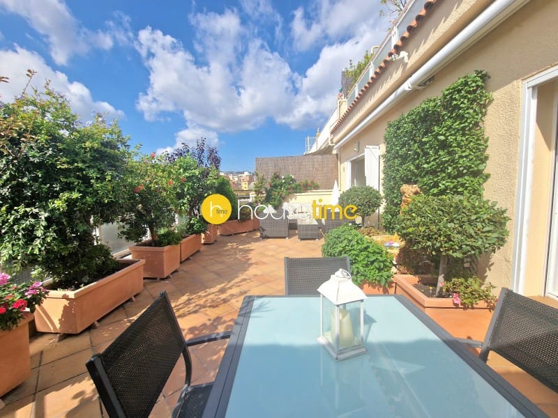 4 Zimmer Penthouse zu verkaufen in Barcelona Stadt - 950.000 € (Ref: 9458641)