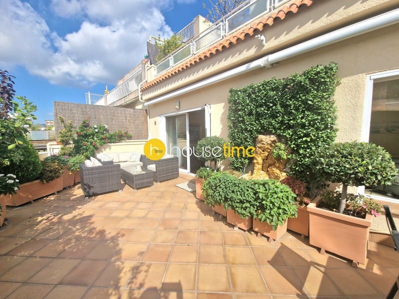 4 Zimmer Penthouse zu verkaufen in Barcelona Stadt - 950.000 € (Ref: 9458641)