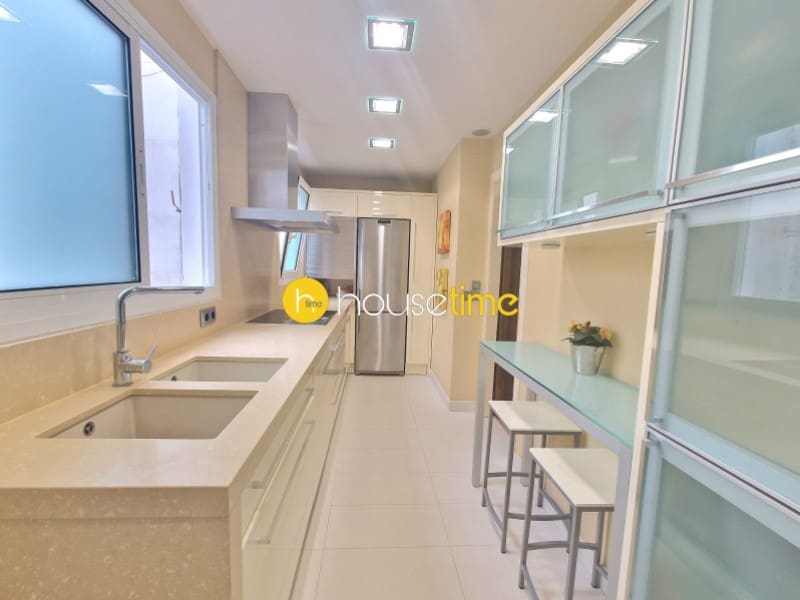 4 Zimmer Penthouse zu verkaufen in Barcelona Stadt - 950.000 € (Ref: 9458641)