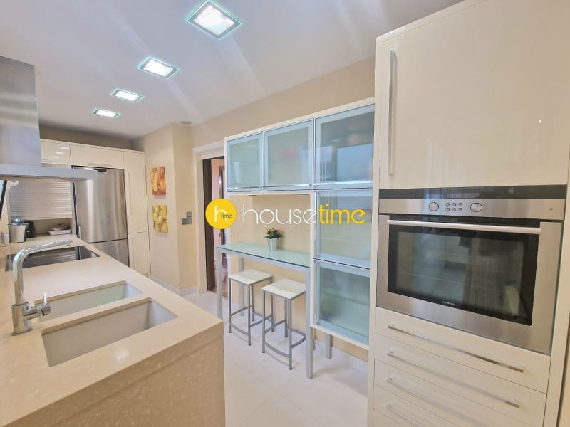 4 Zimmer Penthouse zu verkaufen in Barcelona Stadt - 950.000 € (Ref: 9458641)