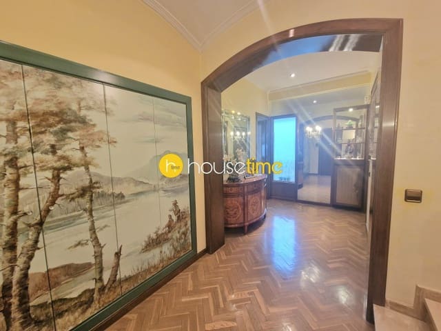 4 soverom Penthouse til salgs i El Camp de L'Arpa del Clot, Barcelona by - € 870 000 (Ref: 9458641)