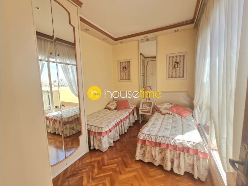 4 Zimmer Penthouse zu verkaufen in Barcelona Stadt - 950.000 € (Ref: 9458641)