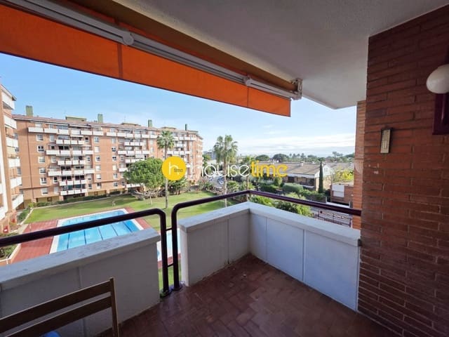 3 bedroom Flat for sale in Premià de Mar with garage - € 395,000 (Ref: 9475001)