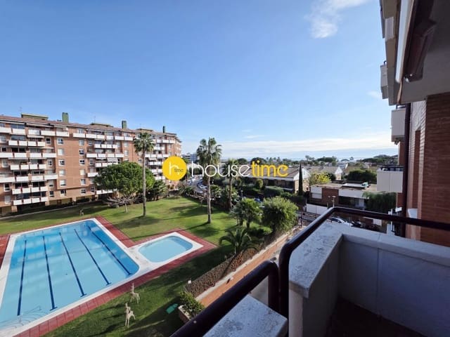 3 bedroom Flat for sale in Premià de Mar with garage - € 395,000 (Ref: 9475001)