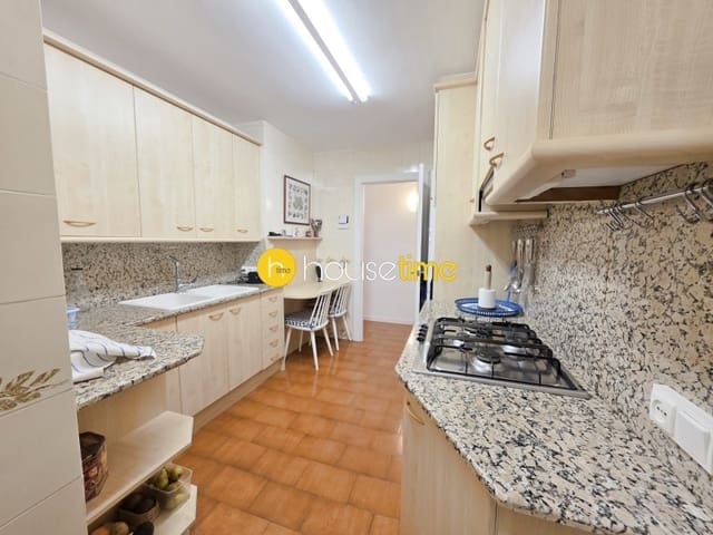 3 makuuhuone Asunto myytävänä paikassa Premià de Mar mukana 
autotalli - 395 000 € (Ref: 9475001)