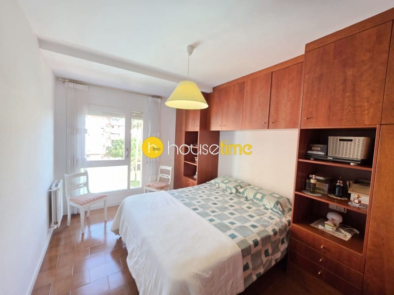 3 makuuhuone Asunto myytävänä paikassa Premia de Mar mukana 
autotalli - 395 000 € (Ref: 9475001)